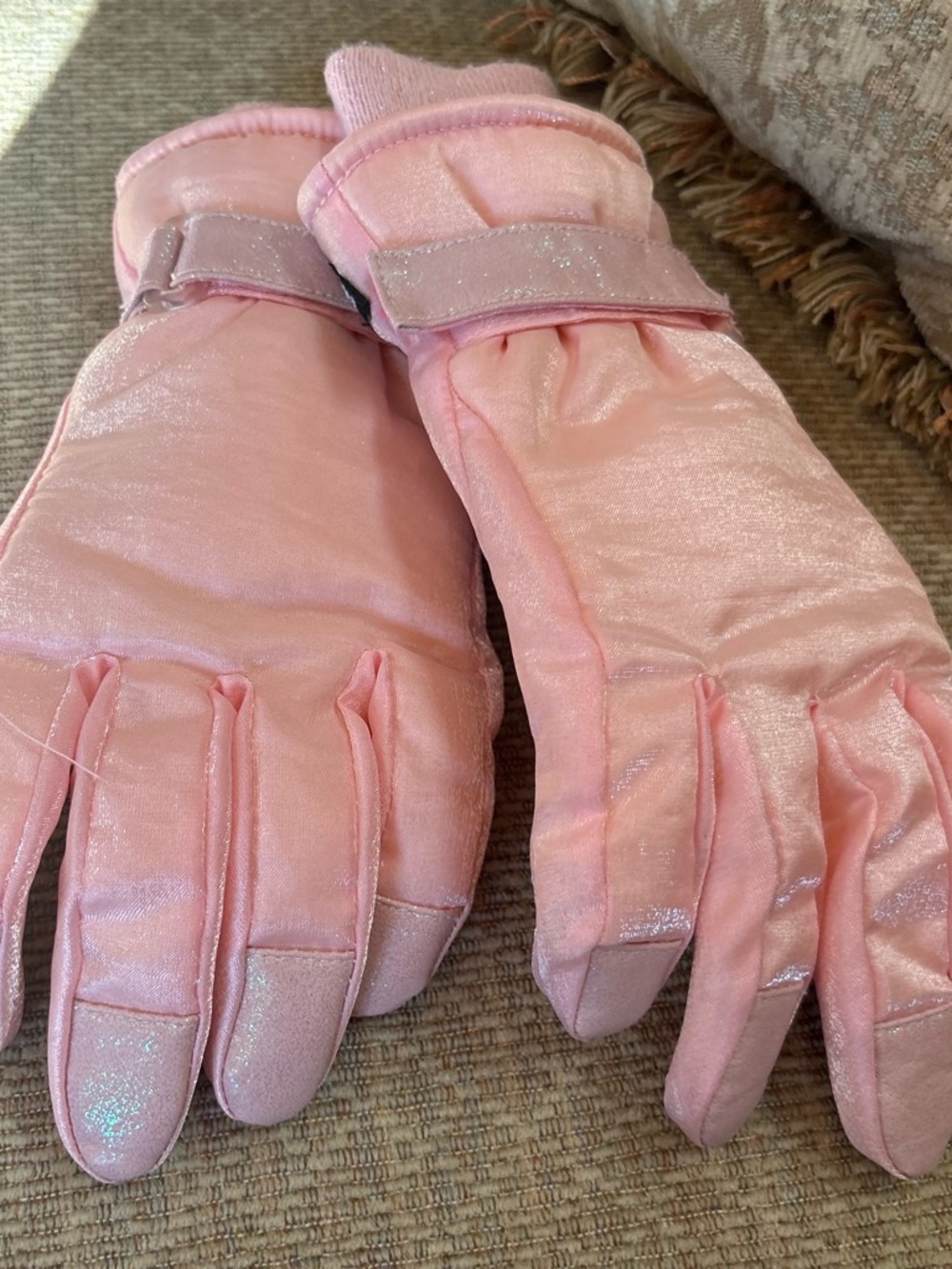 3M Thinsulate Pink Shimmer Winter Gloves